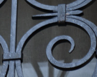 G01 — Création d'un motif classique en fer forgé pour un corps de ferme au Reys-de-Saulce (26)